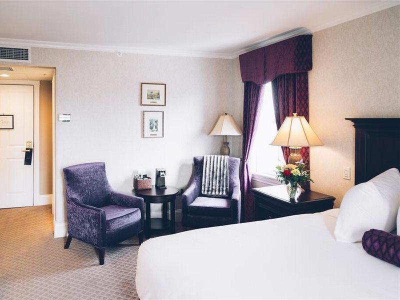 Hotel The Great George à Charlottetown Extérieur photo