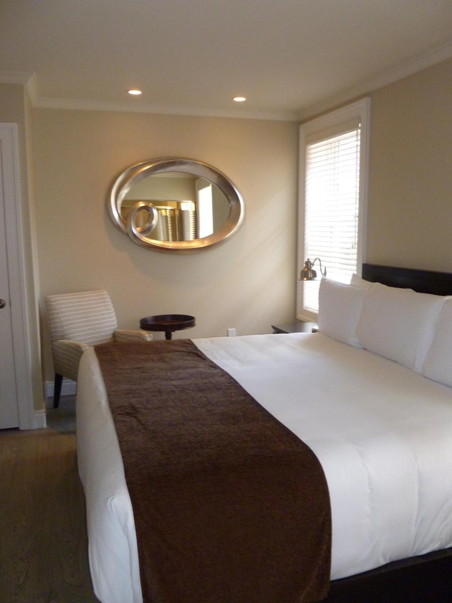 Hotel The Great George à Charlottetown Extérieur photo