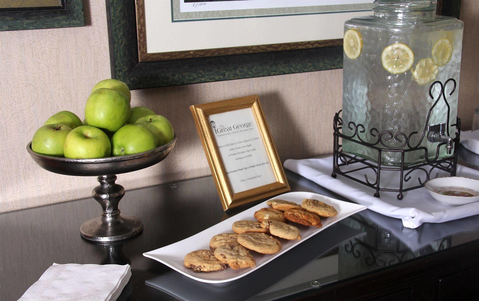 Hotel The Great George à Charlottetown Extérieur photo